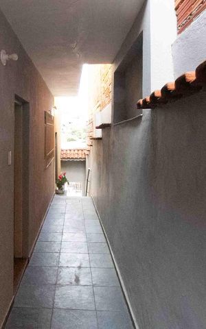 Casa à venda com 126m², 3 quartos e 2 vagas Casa à venda com 126m², 3 quartos e 2 vagasCorredor