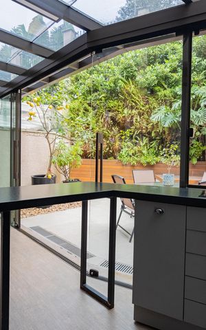 Casa de condomínio à venda com 214m², 3 quartos e 2 vagasÁrea externa