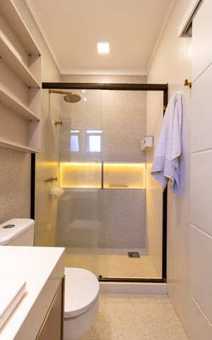 Casa de condomínio à venda com 214m², 3 quartos e 2 vagasBanheiro