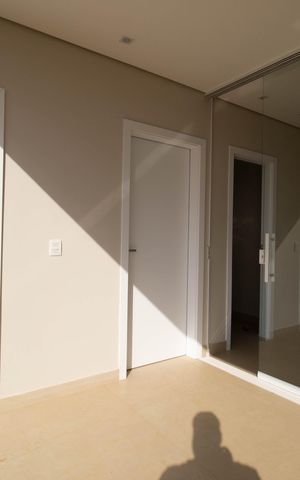 Casa de condomínio à venda com 220m², 3 quartos e sem vaga Casa de condomínio à venda com 220m², 3 quartos e sem vagaVaranda