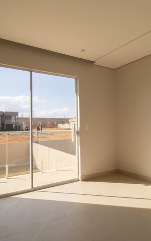 Casa de condomínio à venda com 220m², 3 quartos e sem vaga Casa de condomínio à venda com 220m², 3 quartos e sem vagaSuíte 2