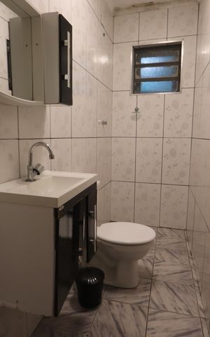 Casa para alugar com 163m², 2 quartos e 1 vagaBanheiro Social