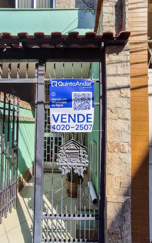 Casa à venda com 574m², 3 quartos e sem vaga Casa à venda com 574m², 3 quartos e sem vagaFrente