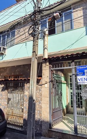 Casa à venda com 574m², 3 quartos e sem vaga Casa à venda com 574m², 3 quartos e sem vagaFrente