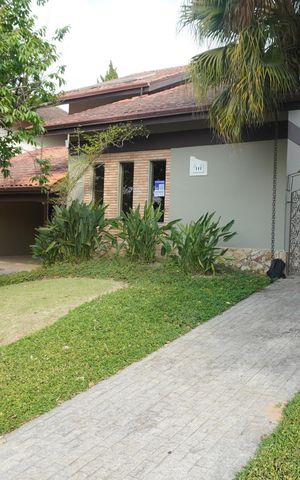 Casa de condomínio à venda com 363m², 3 quartos e 2 vagasFachada