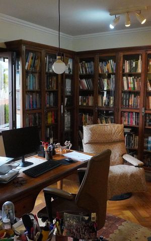 Casa de condomínio à venda com 363m², 3 quartos e 2 vagasEscritório