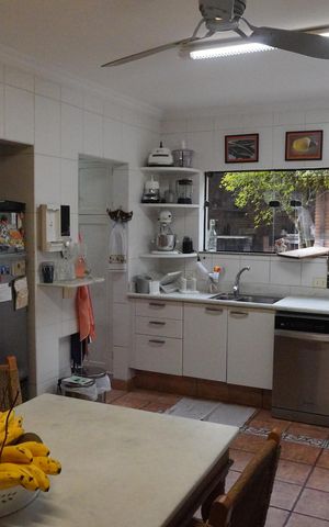 Casa de condomínio à venda com 363m², 3 quartos e 2 vagasCozinha