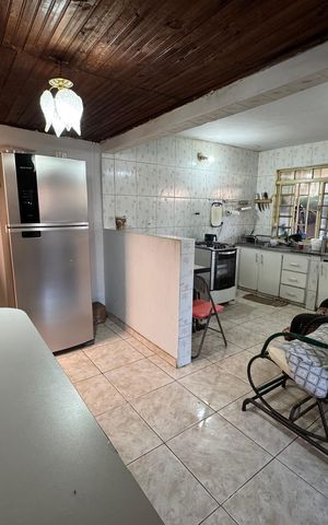 Casa à venda com 125m², 4 quartos e 2 vagas Casa à venda com 125m², 4 quartos e 2 vagasCozinha
