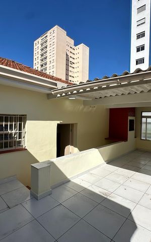 Casa à venda com 150m², 2 quartos e 2 vagas
