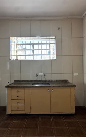 Casa à venda com 150m², 2 quartos e 2 vagas