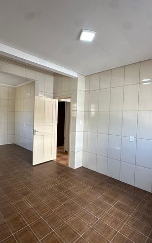 Casa à venda com 150m², 2 quartos e 2 vagas