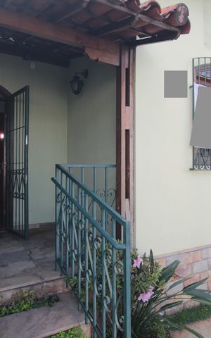 Casa para alugar com 264m², 3 quartos e 4 vagasFachada