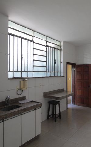 Casa para alugar com 264m², 3 quartos e 4 vagasCozinha 1