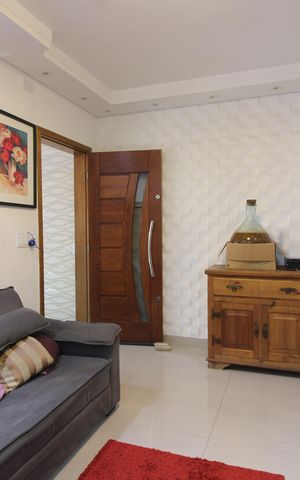 Casa à venda com 220m², 3 quartos e 3 vagasSala