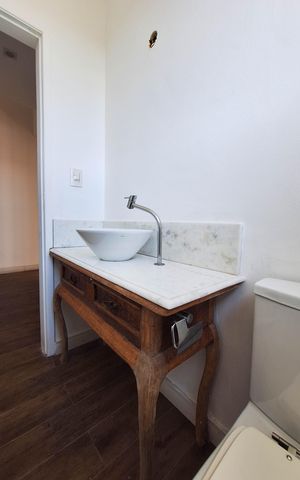 Casa para alugar com 100m², 3 quartos e 2 vagas Casa para alugar com 100m², 3 quartos e 2 vagasLavabo