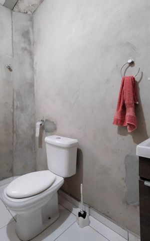 Casa à venda com 206m², 3 quartos e 2 vagasLavabo