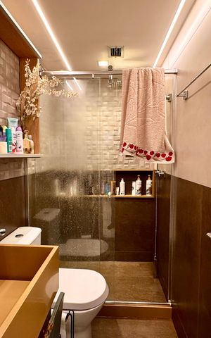 Apartamento à venda com 90m², 3 quartos e 2 vagas Apartamento à venda com 90m², 3 quartos e 2 vagasBanheiro da Suíte
