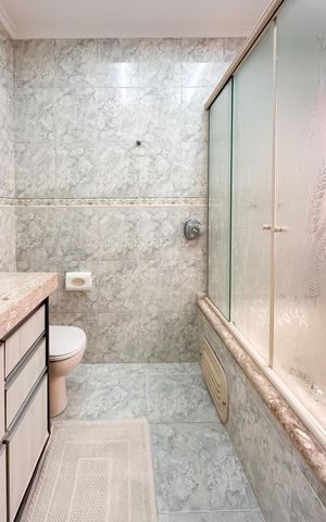 Casa para alugar com 247m², 3 quartos e 2 vagas Casa para alugar com 247m², 3 quartos e 2 vagasBanheiro da Suíte