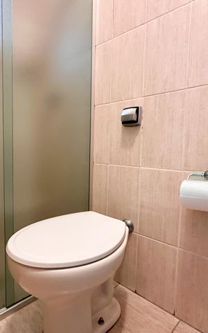 Casa para alugar com 247m², 3 quartos e 2 vagas Casa para alugar com 247m², 3 quartos e 2 vagasBanheiro de serviço