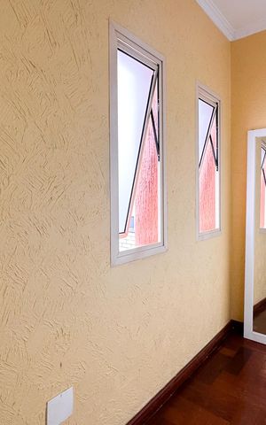 Casa para alugar com 247m², 3 quartos e 2 vagas Casa para alugar com 247m², 3 quartos e 2 vagasCloset da suíte