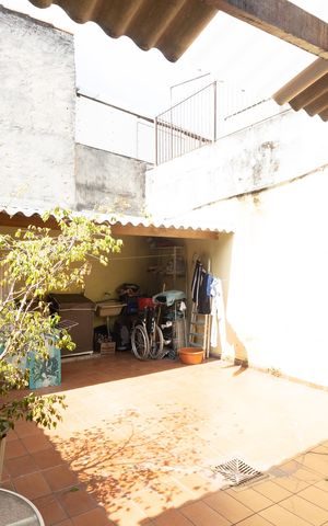 Casa à venda com 106m², 2 quartos e 1 vaga Casa à venda com 106m², 2 quartos e 1 vagaÁrea externa