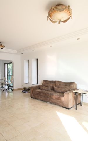 Apartamento à venda com 242m², 3 quartos e 4 vagassala
