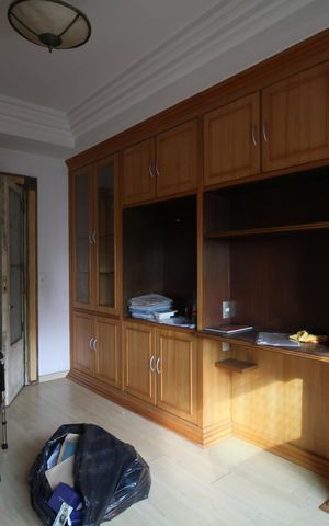 Apartamento à venda com 242m², 3 quartos e 4 vagasEscritório