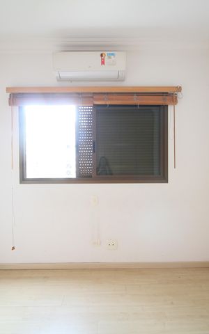 Apartamento à venda com 242m², 3 quartos e 4 vagas Suíte 2