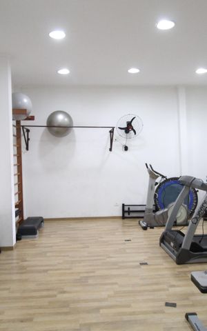 Apartamento à venda com 242m², 3 quartos e 4 vagasÁrea comum - Academia