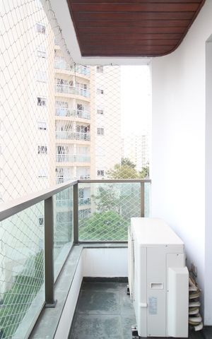 Apartamento à venda com 242m², 3 quartos e 4 vagasVaranda Suíte 1