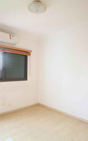 Apartamento à venda com 242m², 3 quartos e 4 vagas Suíte 2