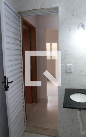 Casa para alugar com 80m², 3 quartos e 2 vagasBanheiro