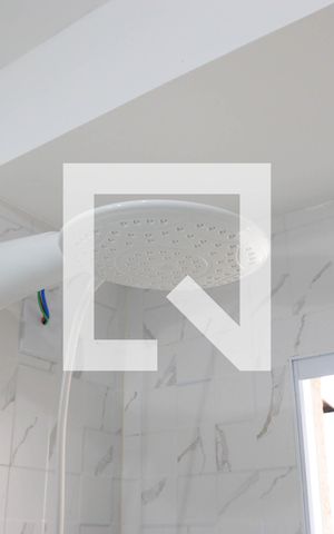 Casa para alugar com 80m², 3 quartos e 2 vagasBanheiro