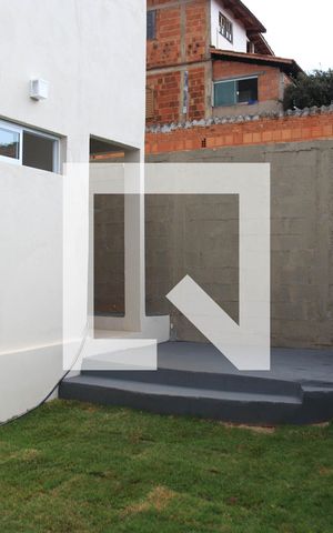 Casa para alugar com 80m², 3 quartos e 2 vagasQuintal