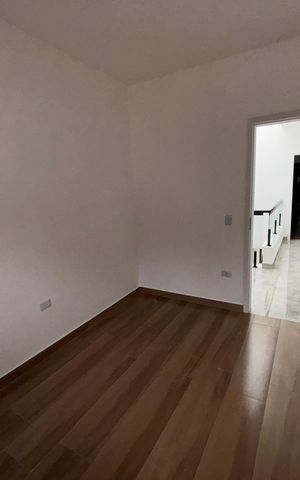 Casa à venda com 174m², 3 quartos e 4 vagas Casa à venda com 174m², 3 quartos e 4 vagasQuarto 1