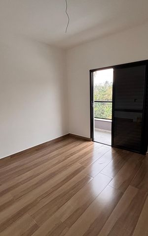 Casa à venda com 174m², 3 quartos e 4 vagas Casa à venda com 174m², 3 quartos e 4 vagasSuite