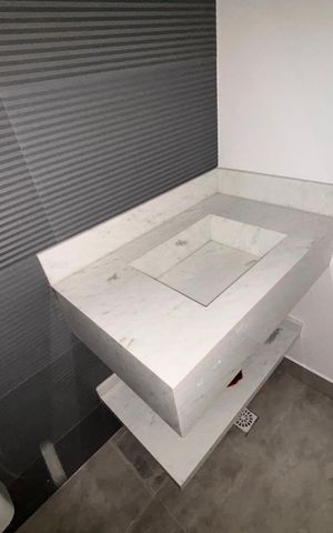 Casa à venda com 174m², 3 quartos e 4 vagas Casa à venda com 174m², 3 quartos e 4 vagasBanheiro 1