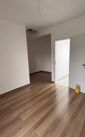 Casa à venda com 174m², 3 quartos e 4 vagas Casa à venda com 174m², 3 quartos e 4 vagasSuite