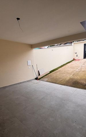 Casa à venda com 174m², 3 quartos e 4 vagas Casa à venda com 174m², 3 quartos e 4 vagasGaragem