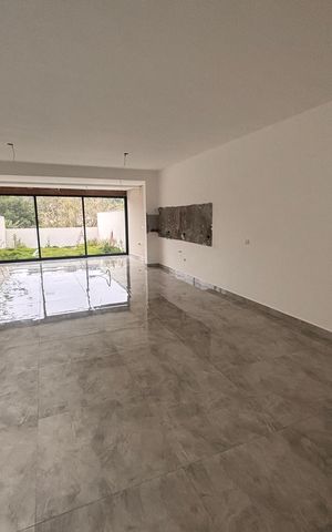 Casa à venda com 174m², 3 quartos e 4 vagas Casa à venda com 174m², 3 quartos e 4 vagasSala/Cozinha