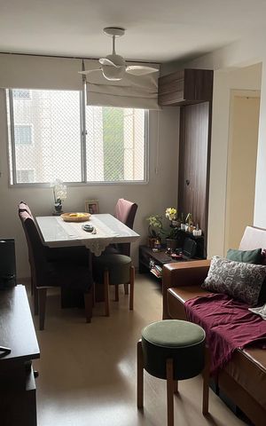 Casa de condomínio à venda com 44m², 2 quartos e 1 vaga Casa de condomínio à venda com 44m², 2 quartos e 1 vagaSala