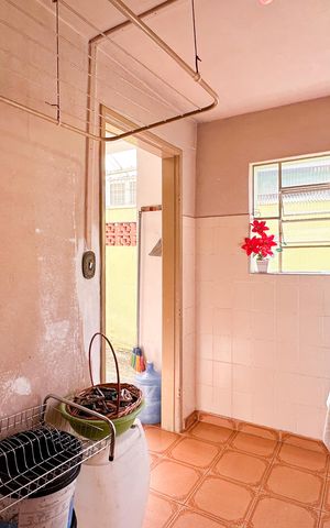 Casa à venda com 130m², 3 quartos e 3 vagasÁrea de Serviço