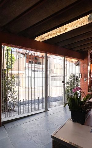 Casa à venda com 130m², 3 quartos e 3 vagasGaragem