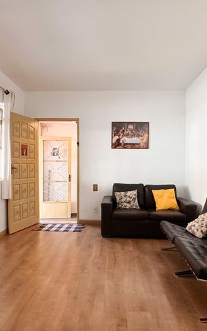 Casa à venda com 130m², 3 quartos e 3 vagasSala