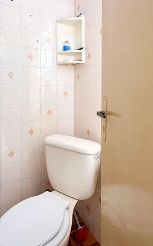 Casa à venda com 130m², 3 quartos e 3 vagasBanheiro de serviço