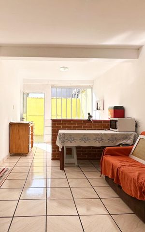 Casa à venda com 130m², 3 quartos e 3 vagasSala 2