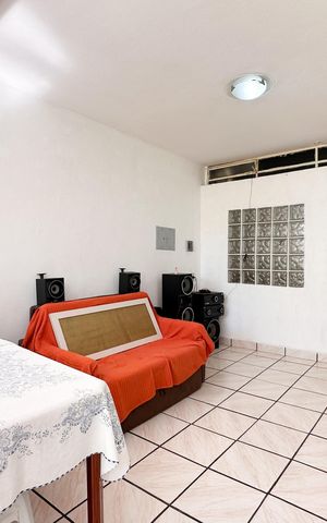 Casa à venda com 130m², 3 quartos e 3 vagasSala 2