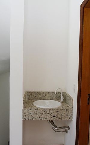 Casa de condomínio à venda com 126m², 2 quartos e 1 vagaCorredor