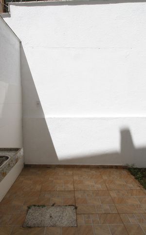 Casa de condomínio à venda com 126m², 2 quartos e 1 vagaÁrea de Serviço