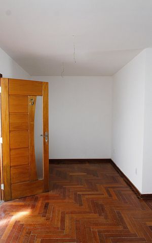 Casa de condomínio à venda com 126m², 2 quartos e 1 vagaSala